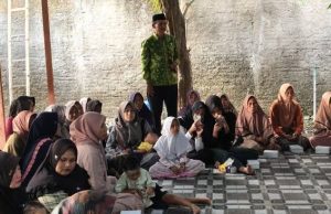 Warga Slempung Usulkan Mushola, Jalan Diaspal dan Kelompok Ternak Sapi kepada Karwito nggota Komisi A DPRD Kabupaten Pati, Karwito, bersama puluhan ibu-ibu warga Dukuh Slempung, Desa Dukuhseti, Kecamatan Dukuhseti