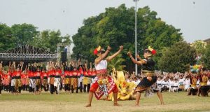 Tak Sekadar Tampil, Ketua DPRD Pati : 1.000 Pelajar Pati Jadi Bagian dari Upaya Menjaga Seni Tradisional Pertunjukan Tari Kolosal 1.000 pelajar tingkat SD dan SMP se-Kabupaten Pati yang digelar pada Minggu (23/8/2026) dan berlangsung di Alun-Alun Simpang Lima Pati