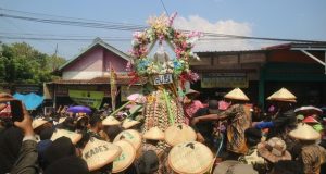 Karnaval Meron Disambut Meriah, Warga Sukolilo Pati Kompak Jaga Tradisi Leluhur
