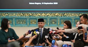 Suahasil Nazara di lantik sebagai Menteri Keuangan