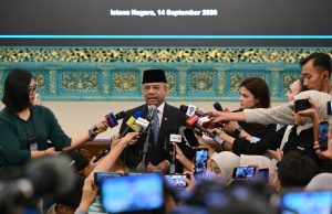 Suahasil Nazara di lantik sebagai Menteri Keuangan