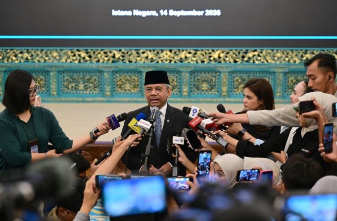 Suahasil Nazara di lantik sebagai Menteri Keuangan