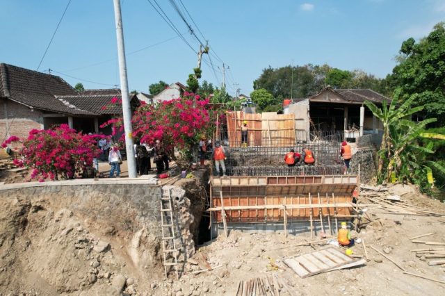 Jembatan Bendronggeni Direkonstruksi, Lebarnya Bertambah Lebih Dua Kali Lipat