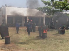 Simulasi Kebakaran di SMK Syafi’i Akrom Pekalongan, Calon Teknisi Otomotif Dilatih Hadapi Api Sejak Dini