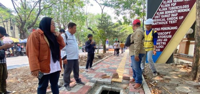Sidak Proyek Trotoar Jalan Panglima Sudirman, DPRD Pati Minta Pengawasan Mutu Diperketat