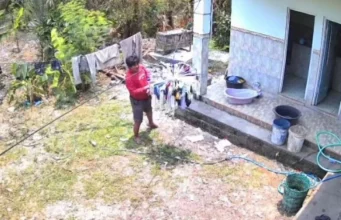 Pria Berhoodie Merah Terekam CCTV Curi Pakaian Dalam Warga Jembangan Batangan, Pelaku Diduga Beraksi Dua Kali