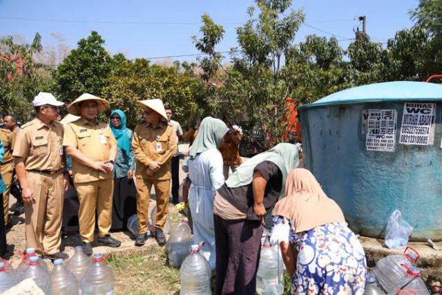 Tinjau Kekeringan di Pati, Wagub Jateng dan Pemkab Siapkan Program Desalinasi Air Payau