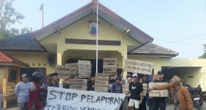 Warga Karangsari Pati Datangi Polsek Cluwak, Minta Proses Hukum terhadap Petani Dihentikan